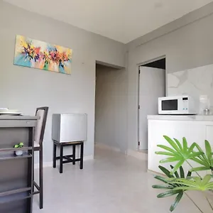 Apartment 8th Street