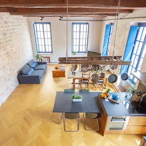 Apartment Sunny Stylish Spacious Loft In Old-port Marseille
