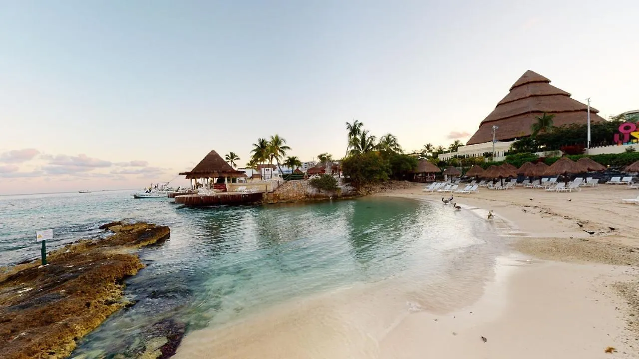 Grand Park Royal Cozumel Hotel