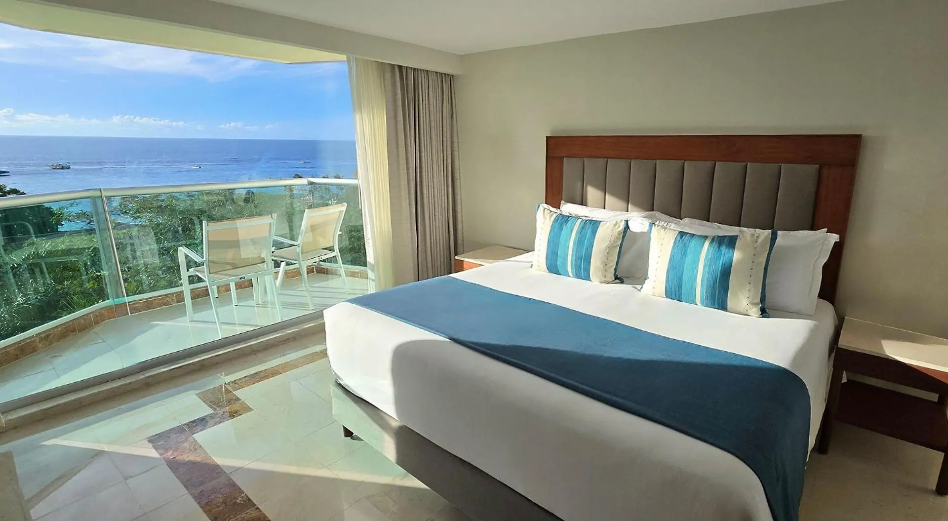 Grand Park Royal Cozumel Hotel Resort