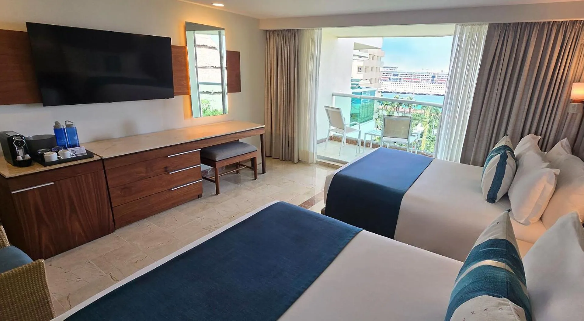 Grand Park Royal Cozumel Hotel