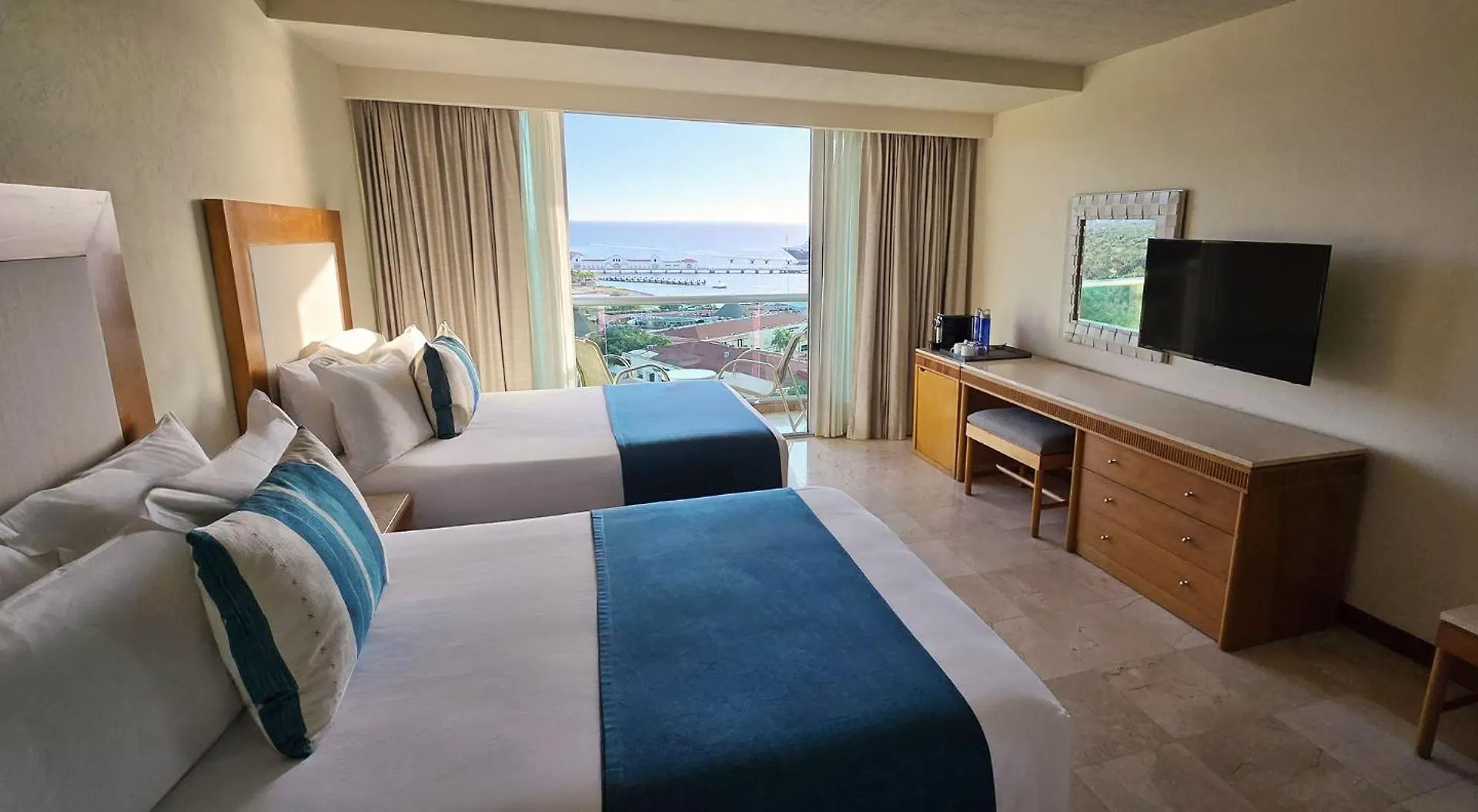 Grand Park Royal Cozumel Hotel