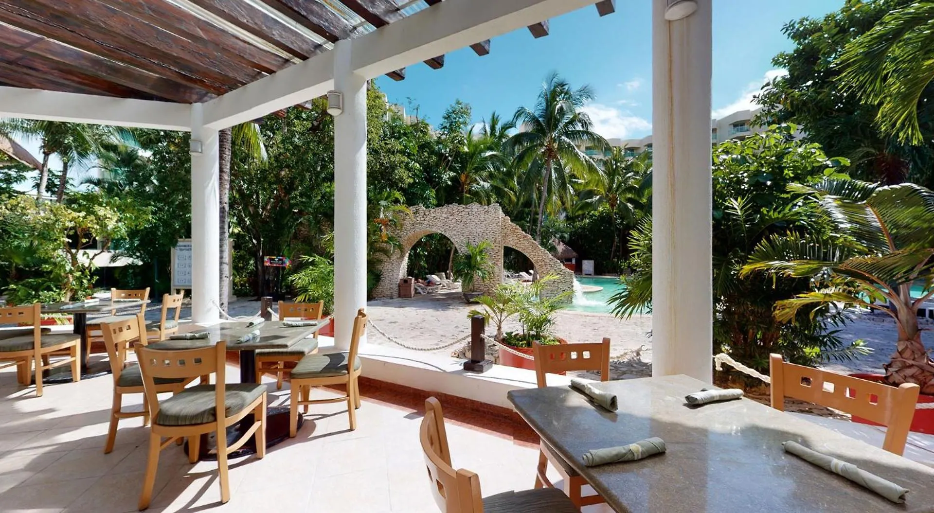 Resort Grand Park Royal Cozumel Hotel